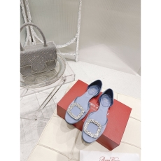 Roger Vivier flat shoes